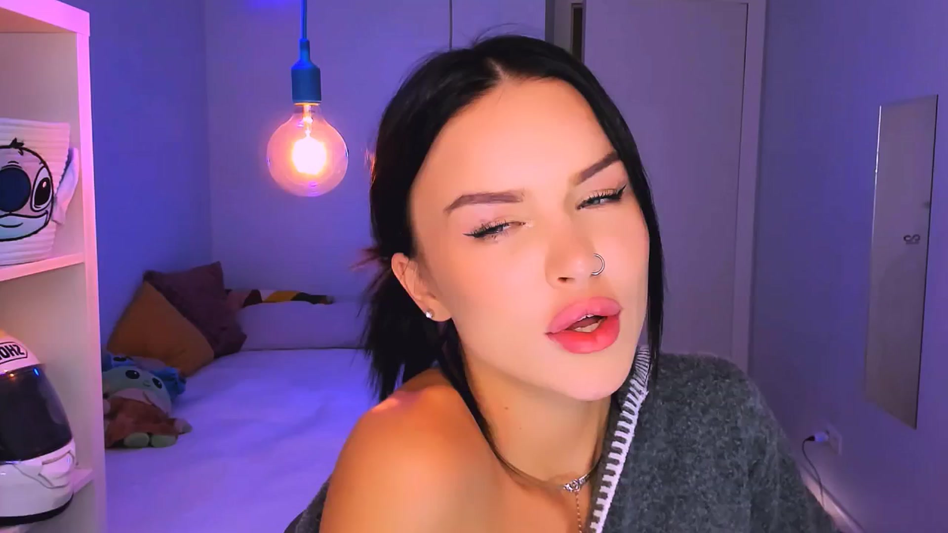 Gallery image thumbnail from TheWizardJenn's myfreecams stream on, 08/07/2025, 14:08 image 18 of 20