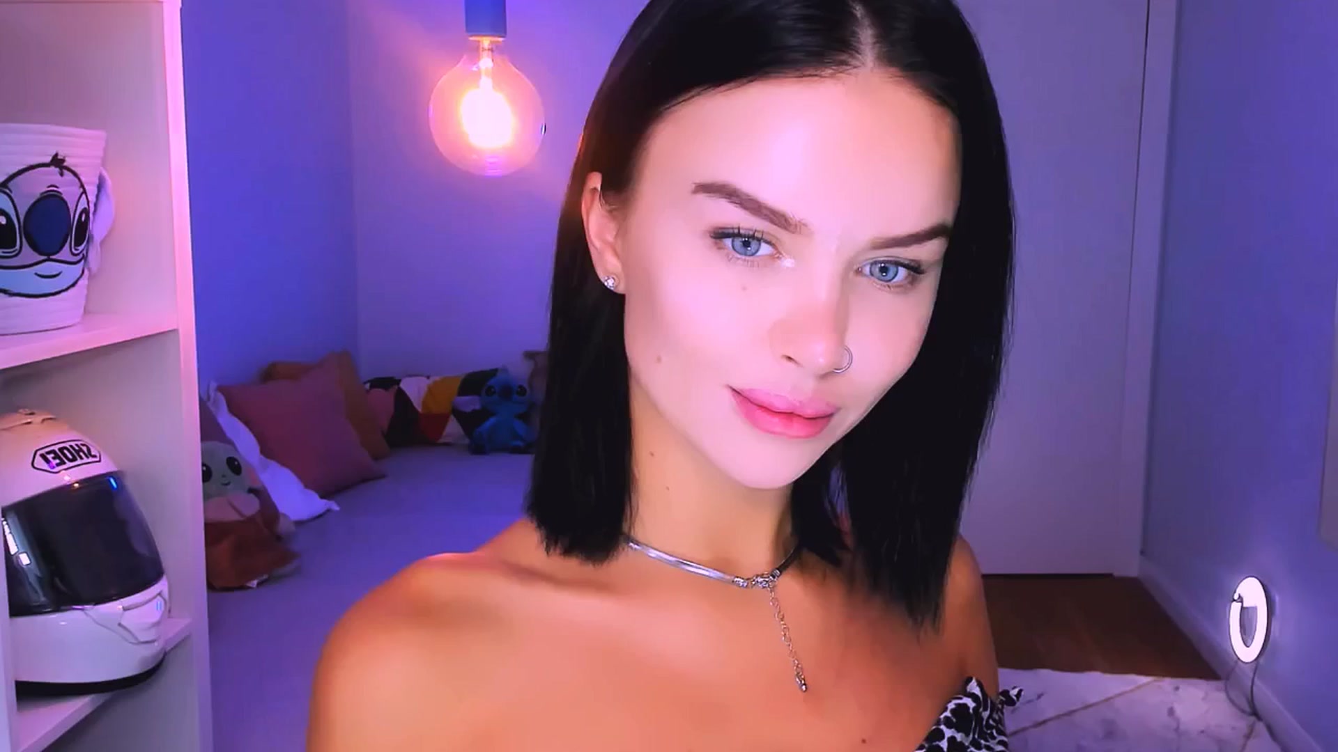 Gallery image thumbnail from TheWizardJenn's myfreecams stream on, 08/12/2025, 11:32 image 18 of 20