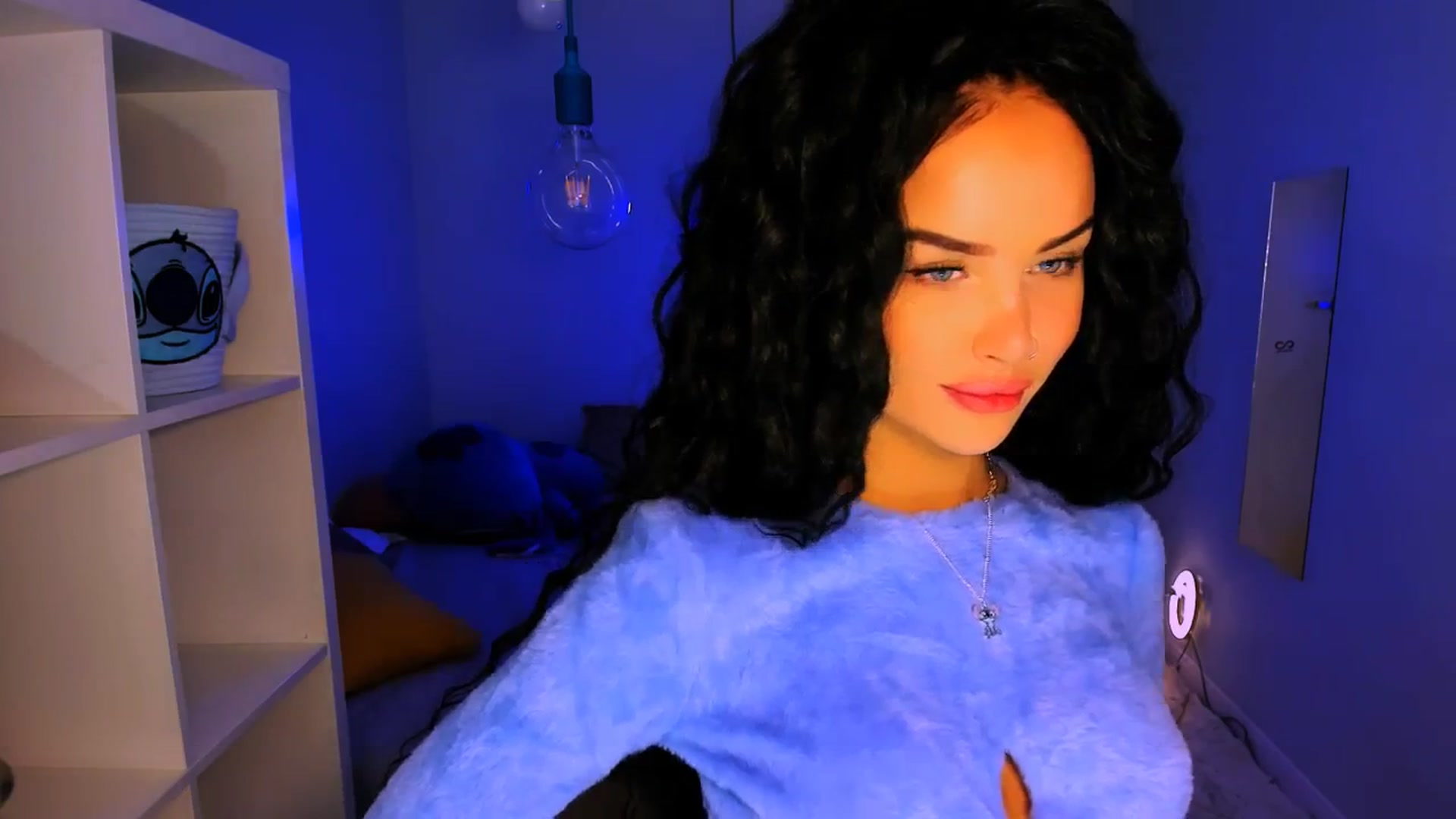 Gallery image thumbnail from TheWizardJenn's myfreecams stream on, 08/20/2025, 16:31 image 16 of 20