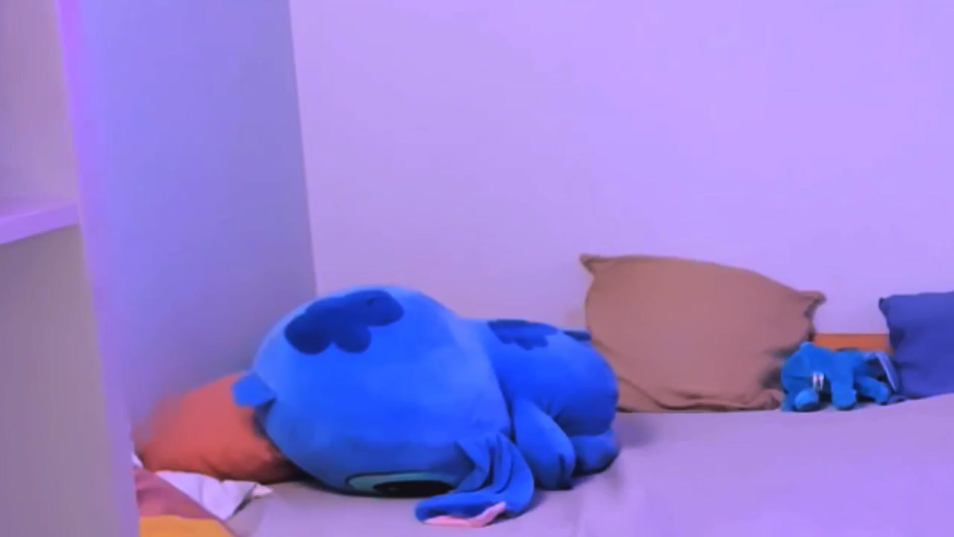 Gallery image thumbnail from TheWizardJenn's myfreecams stream on, 08/20/2025, 16:31 image 8 of 20