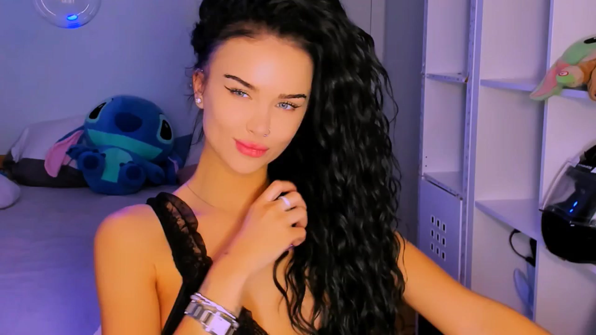 Gallery image thumbnail from TheWizardJenn's myfreecams stream on, 09/22/2025, 13:59 image 3 of 20
