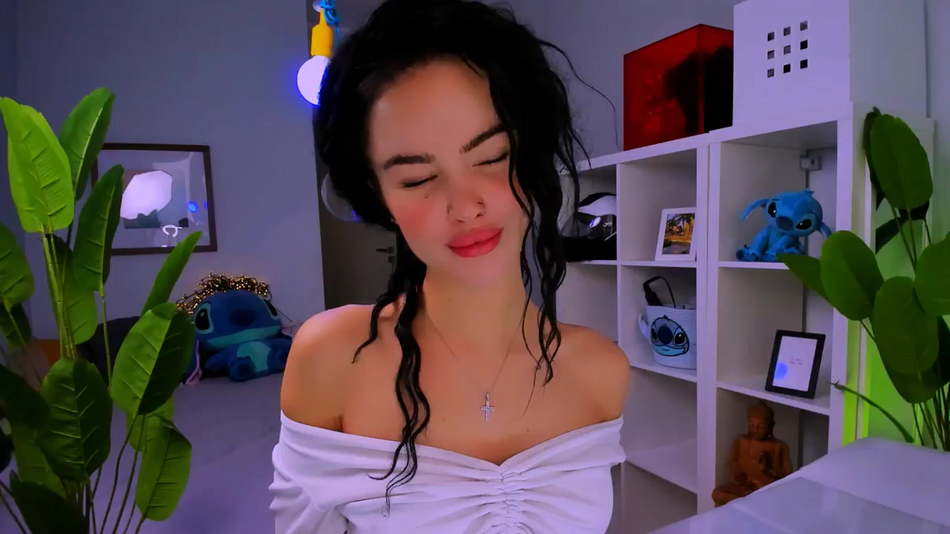 Gallery image thumbnail from TheWizardJenn's myfreecams stream on, 10/04/2025, 09:34 image 2 of 20