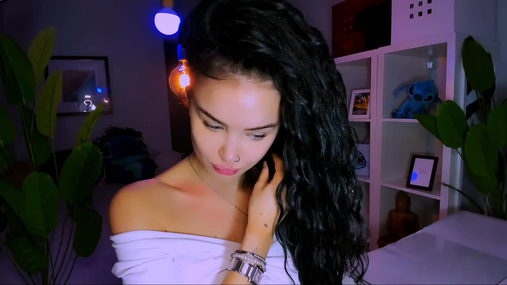 Gallery image thumbnail from TheWizardJenn's myfreecams stream on, 10/04/2025, 16:30 image 5 of 20
