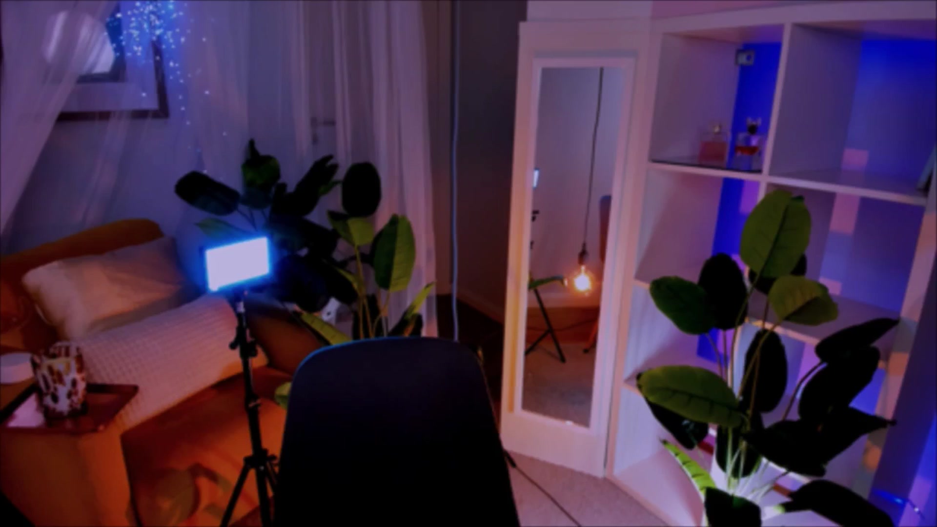 Gallery image thumbnail from TheWizardJenn's myfreecams stream on, 10/28/2025, 16:59 image 16 of 20