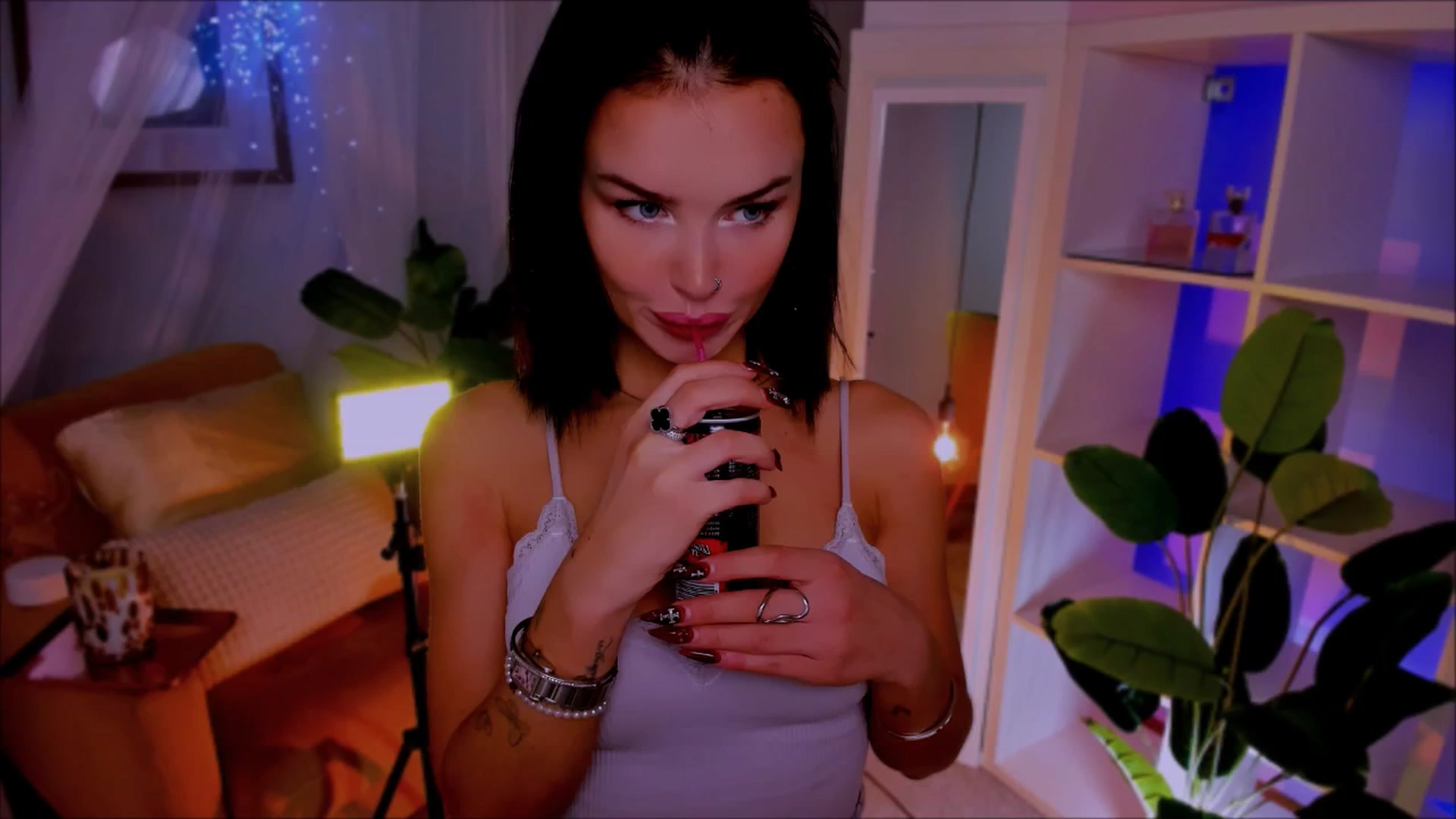Gallery image thumbnail from TheWizardJenn's myfreecams stream on, 10/28/2025, 16:59 image 8 of 20