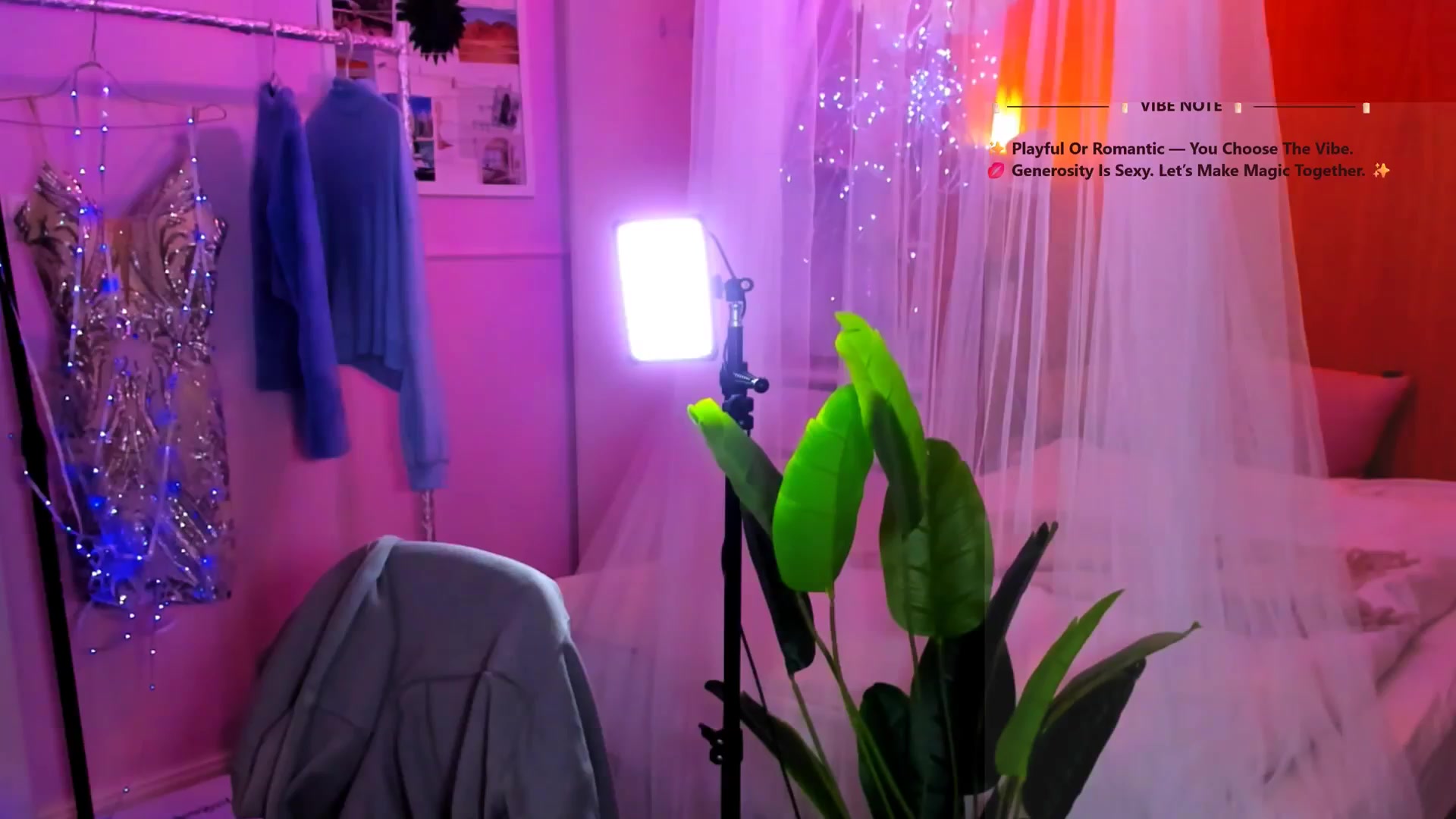 Gallery image thumbnail from TheWizardJenn's myfreecams stream on, 11/16/2025, 17:25 image 13 of 20