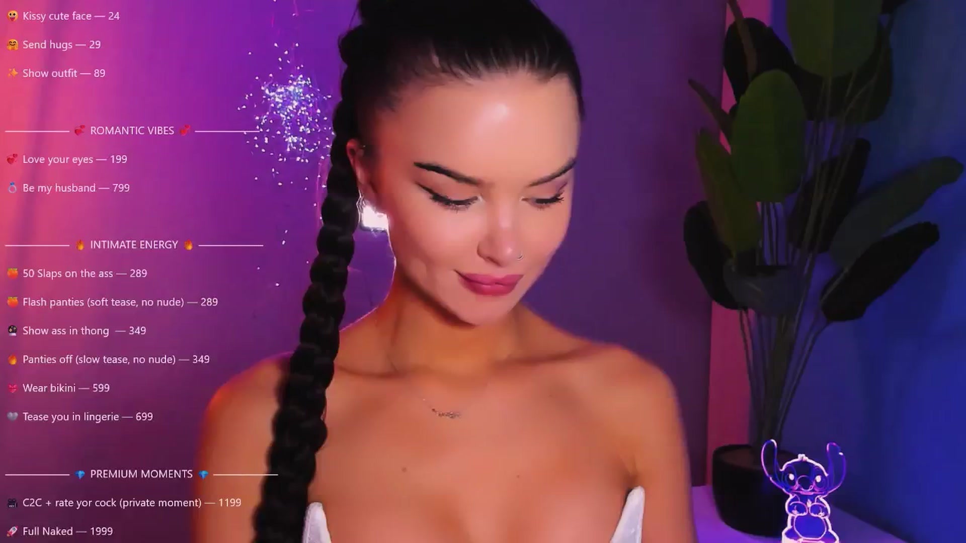 Gallery image thumbnail from TheWizardJenn's myfreecams stream on, 12/04/2025, 16:15 image 18 of 20