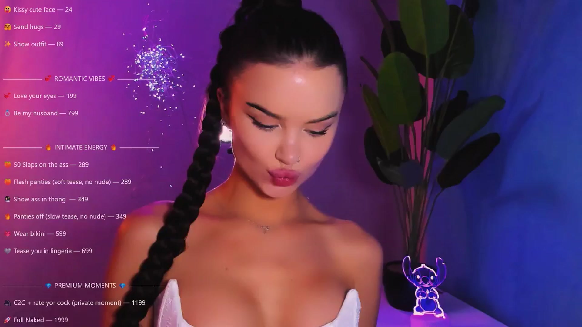 Gallery image thumbnail from TheWizardJenn's myfreecams stream on, 12/04/2025, 16:15 image 1 of 20
