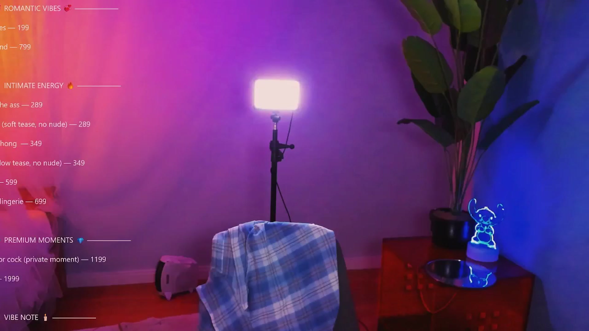 Gallery image thumbnail from TheWizardJenn's myfreecams stream on, 12/08/2025, 16:00 image 8 of 20