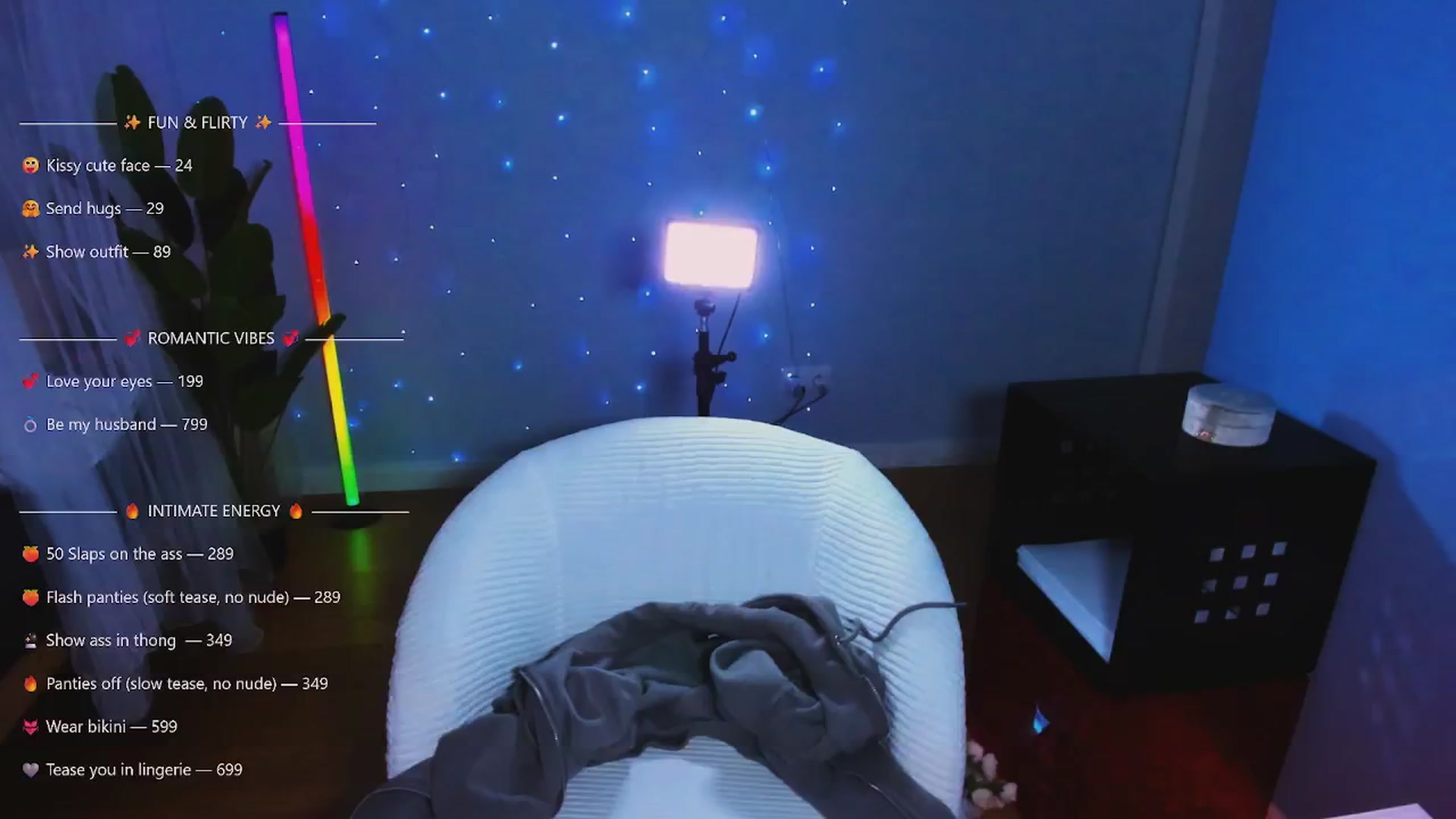 Gallery image thumbnail from TheWizardJenn's myfreecams stream on, 12/19/2025, 13:54 image 6 of 20