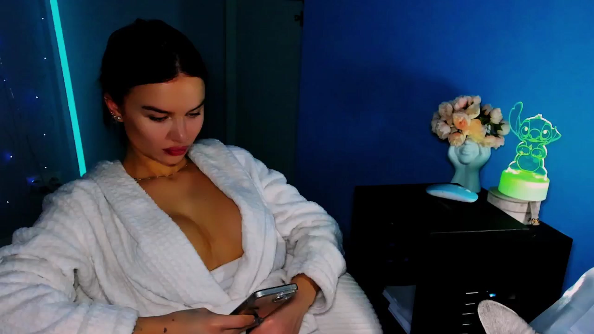 Gallery image thumbnail from TheWizardJenn's myfreecams stream on, 12/20/2025, 14:15 image 12 of 20
