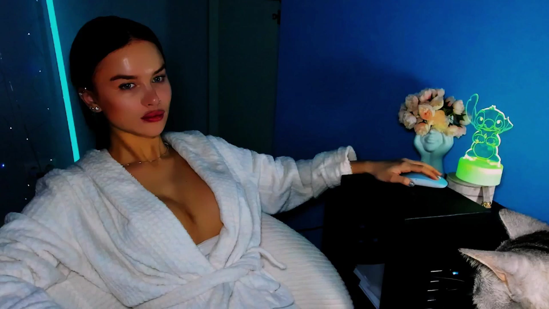 Gallery image thumbnail from TheWizardJenn's myfreecams stream on, 12/20/2025, 14:15 image 10 of 20