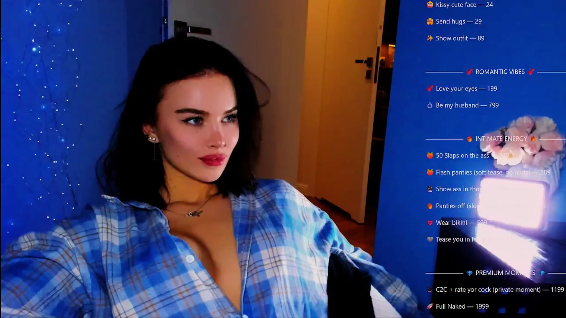 Gallery image thumbnail from TheWizardJenn's myfreecams stream on, 12/24/2025, 22:30 image 9 of 20