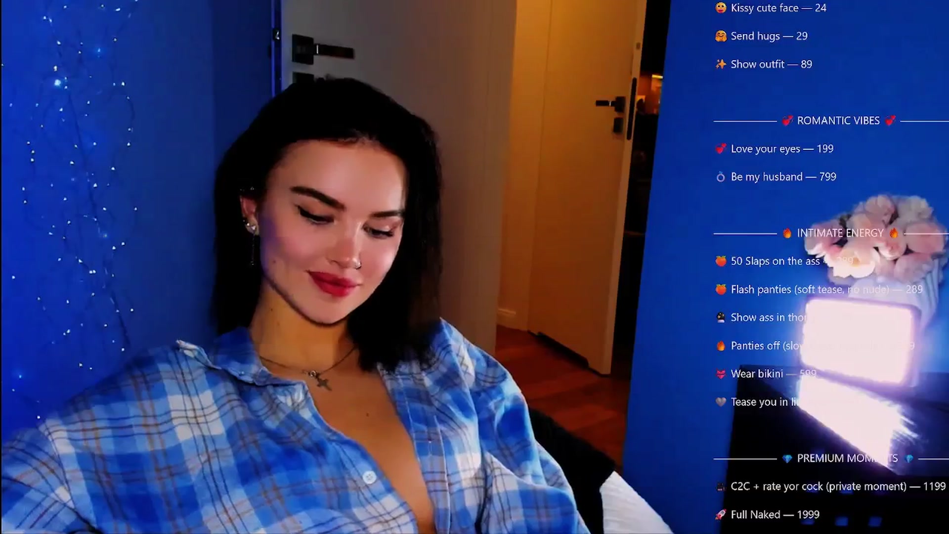 Gallery image thumbnail from TheWizardJenn's myfreecams stream on, 12/24/2025, 22:30 image 13 of 20