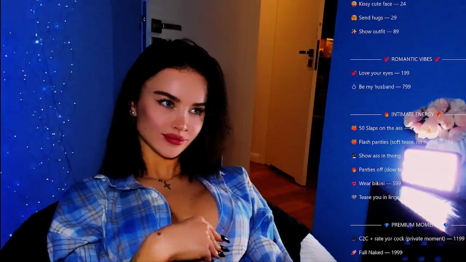 Gallery image thumbnail from TheWizardJenn's myfreecams stream on, 12/24/2025, 22:30 image 18 of 20
