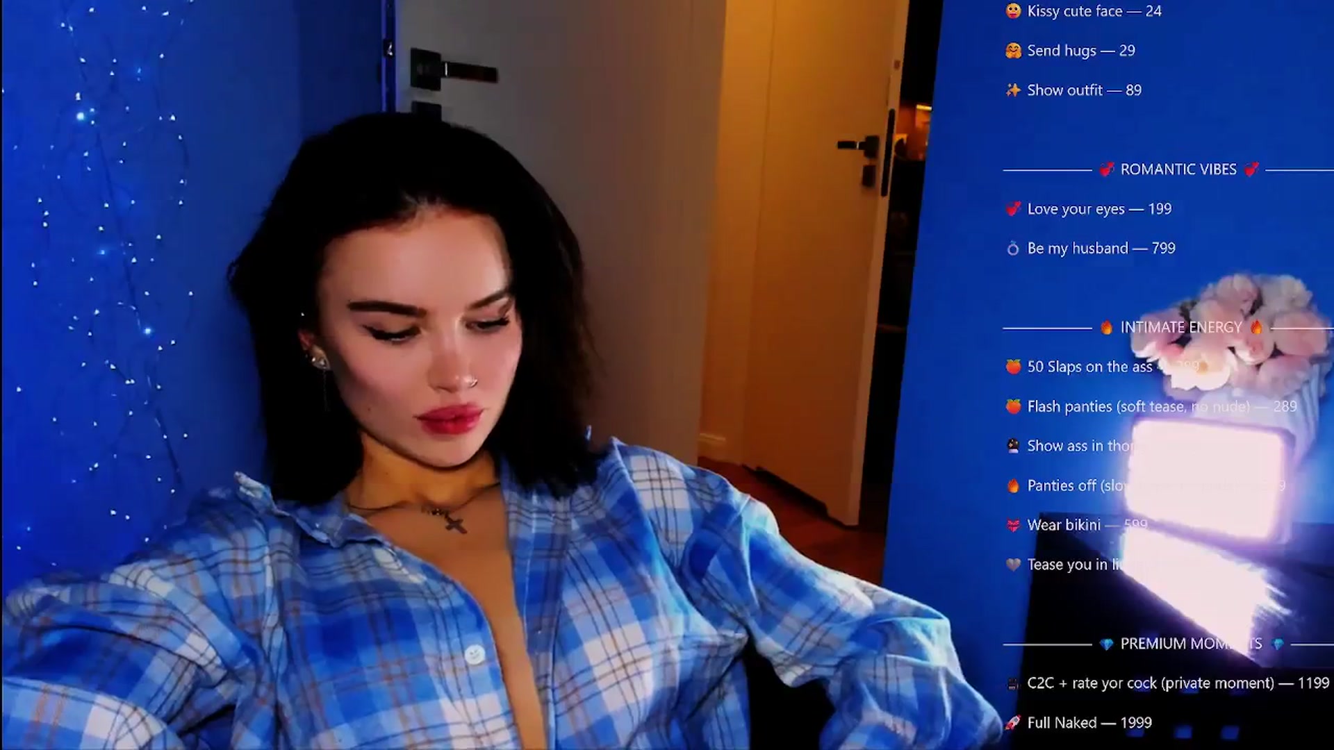 Gallery image thumbnail from TheWizardJenn's myfreecams stream on, 12/24/2025, 22:30 image 14 of 20
