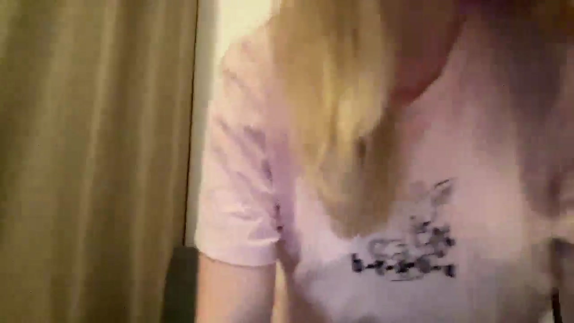 Gallery image thumbnail from The_Croissant's myfreecams stream on, 08/02/2024, 21:40 image 6 of 20