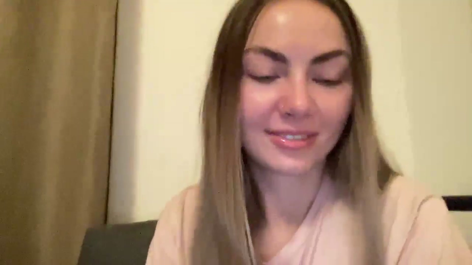 Gallery image thumbnail from The_Croissant's myfreecams stream on, 08/02/2024, 21:40 image 4 of 20