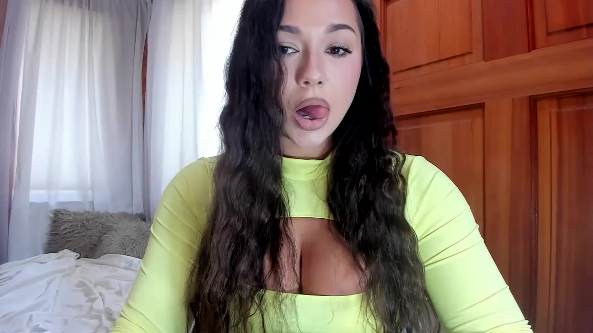 Gallery image thumbnail from The__GOAT's myfreecams stream on, 06/07/2023, 15:41 image 13 of 20