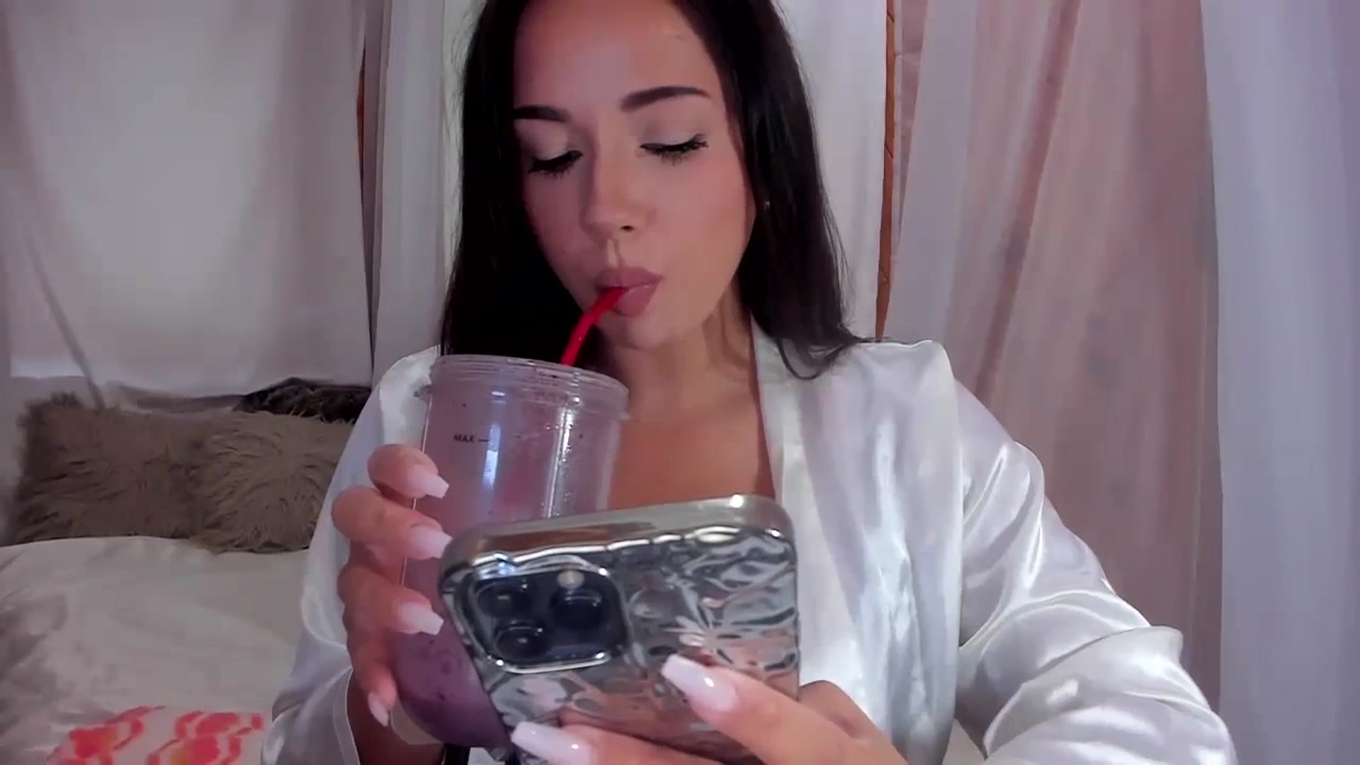 Gallery image thumbnail from The__GOAT's myfreecams stream on, 08/06/2023, 15:00 image 17 of 20