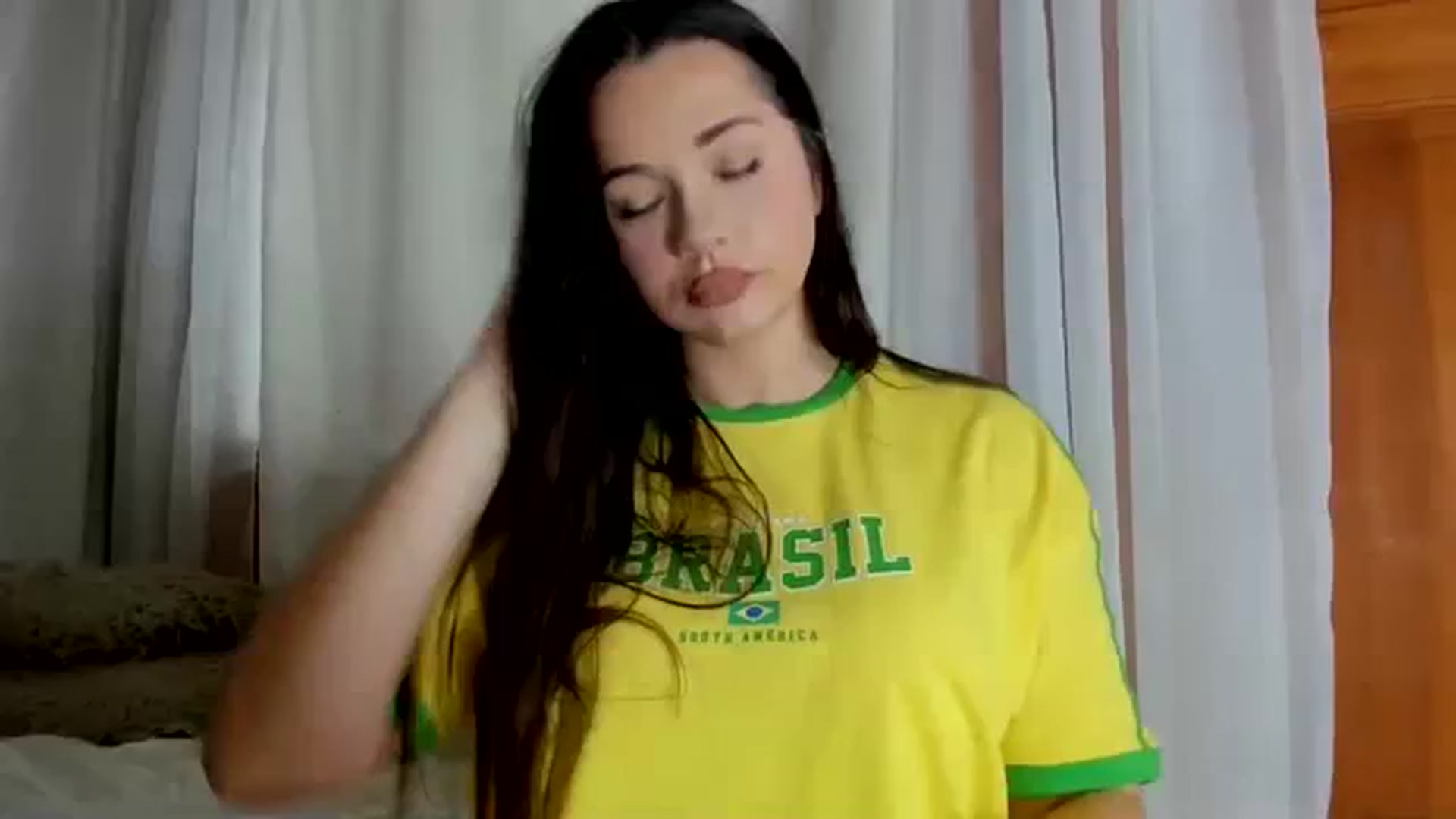 Gallery image thumbnail from The__GOAT's myfreecams stream on, 03/15/2024, 14:31 image 16 of 20