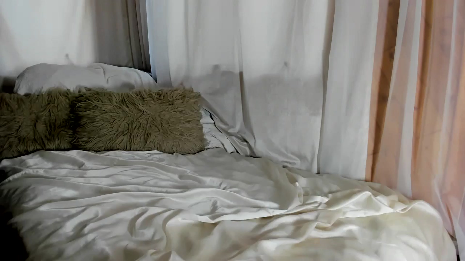 Gallery image thumbnail from The__GOAT's myfreecams stream on, 10/29/2024, 22:22 image 15 of 20