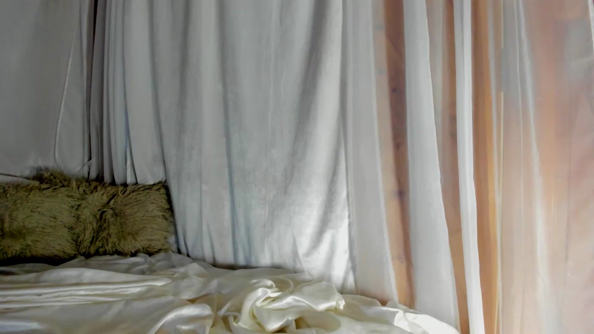 Gallery image thumbnail from The__GOAT's myfreecams stream on, 12/03/2024, 22:28 image 18 of 20