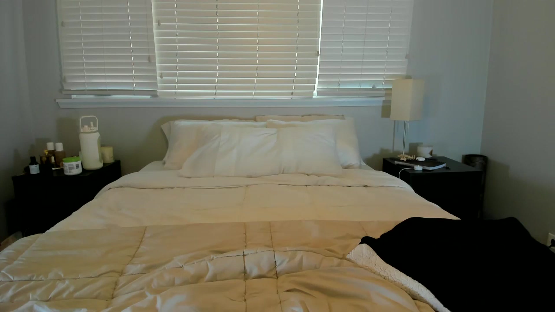 Gallery image thumbnail from The__GOAT's myfreecams stream on, 01/28/2026, 21:25 image 19 of 20