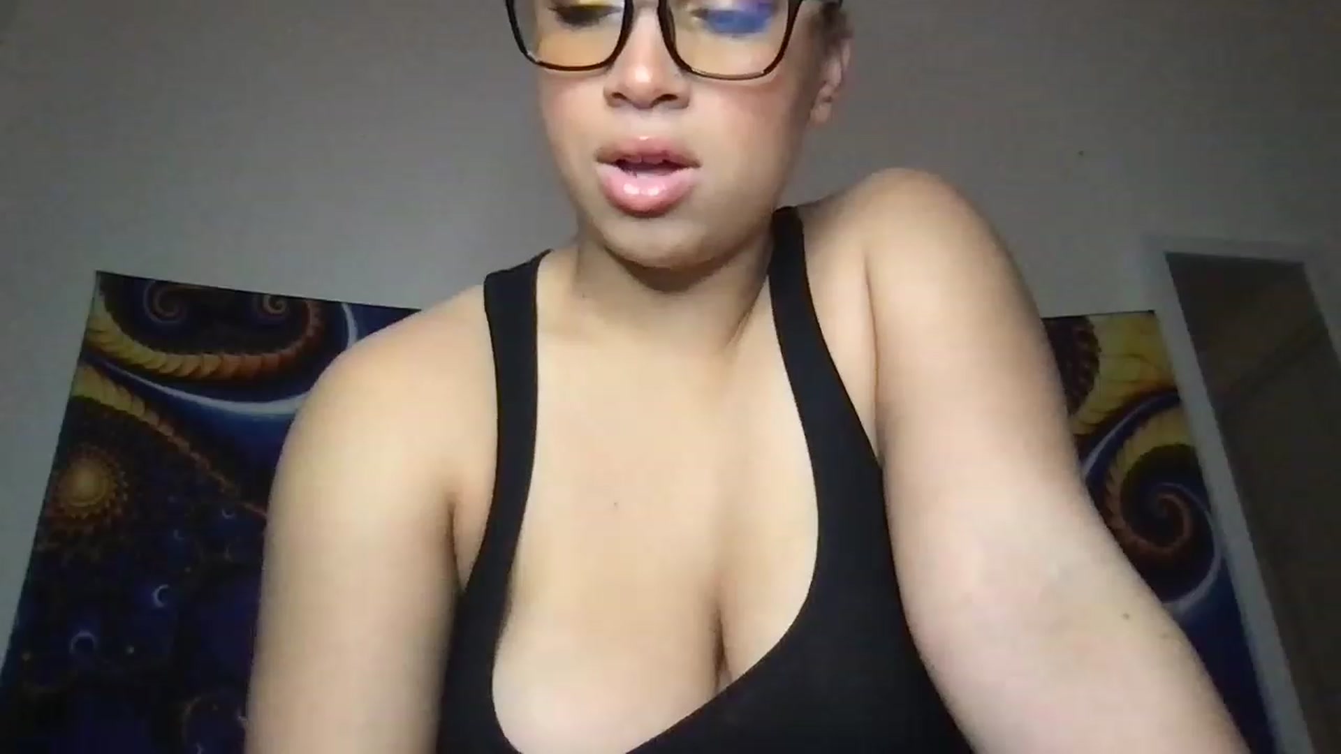 Gallery image thumbnail from Thehoneyswirl's myfreecams stream on, 04/16/2023, 11:13 image 4 of 20