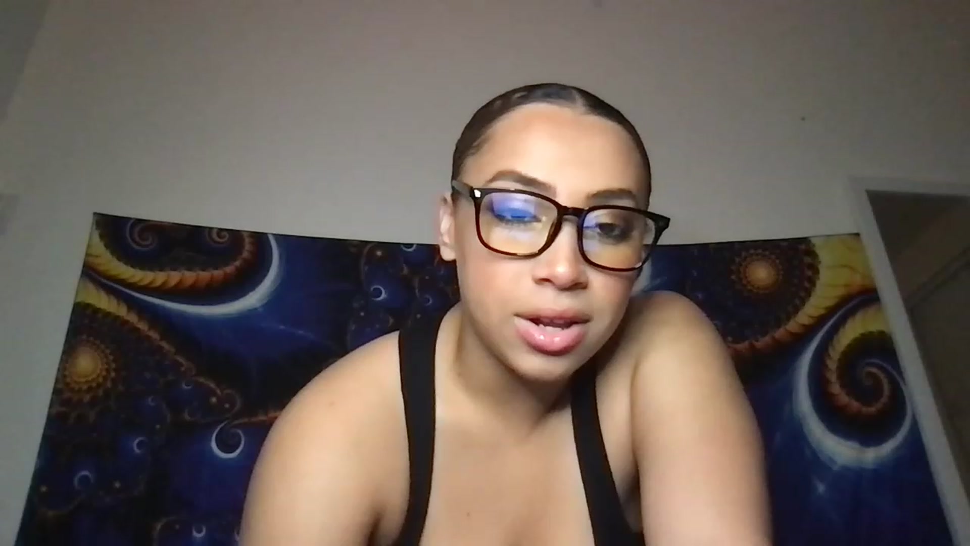 Gallery image thumbnail from Thehoneyswirl's myfreecams stream on, 04/16/2023, 11:13 image 2 of 20