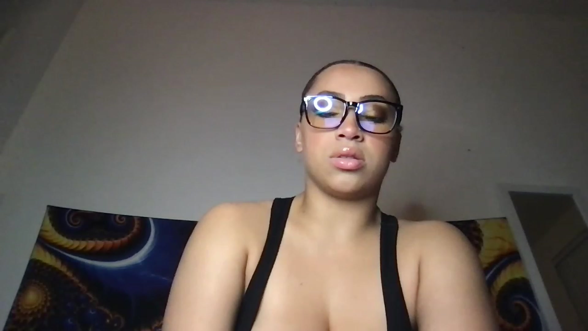 Gallery image thumbnail from Thehoneyswirl's myfreecams stream on, 04/16/2023, 11:13 image 5 of 20