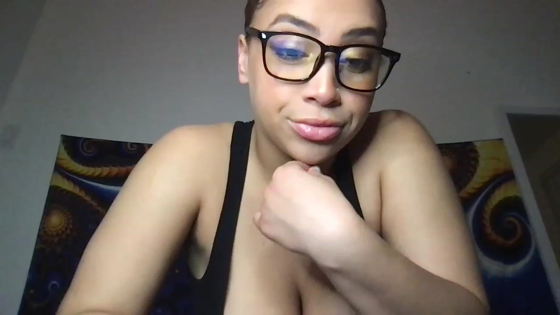 Gallery image thumbnail from Thehoneyswirl's myfreecams stream on, 04/16/2023, 11:13 image 8 of 20