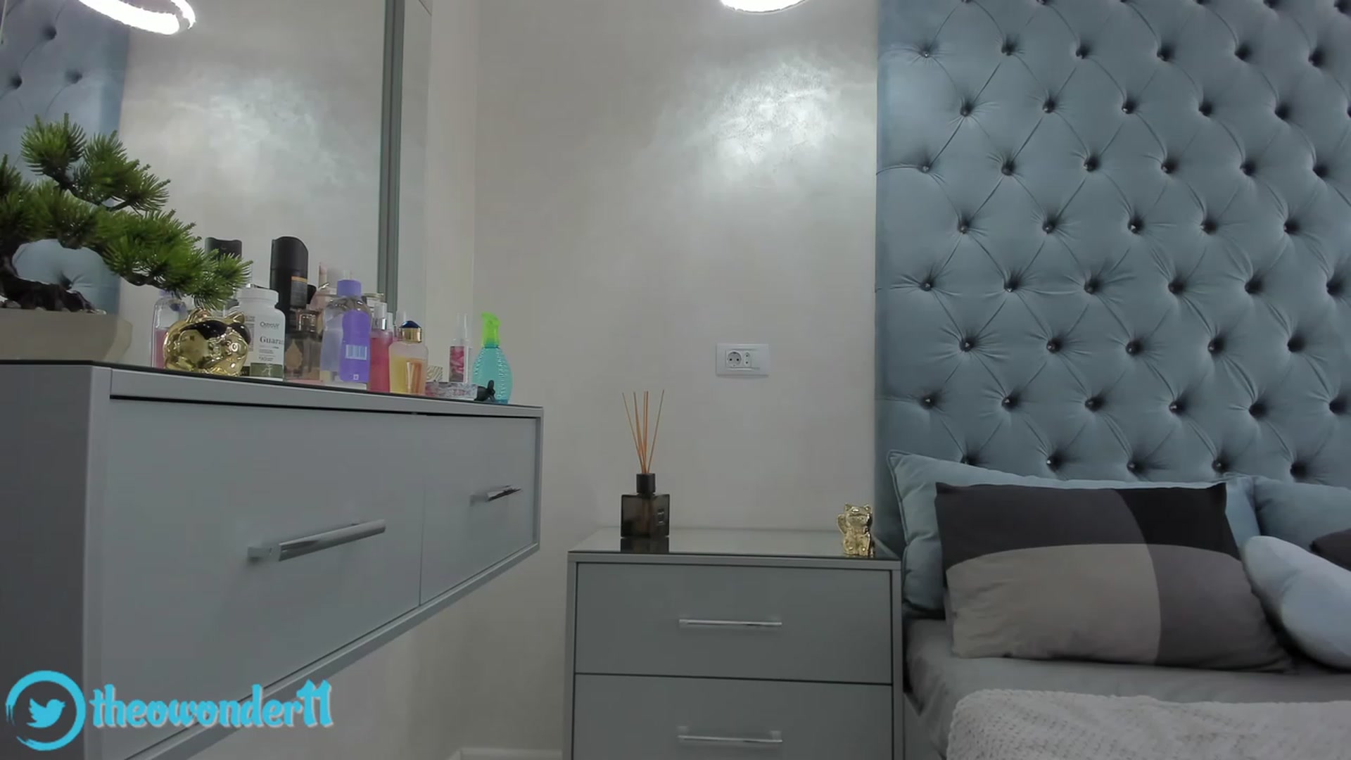 Gallery image thumbnail from Theowonder's myfreecams stream on, 06/30/2023, 07:39 image 17 of 20