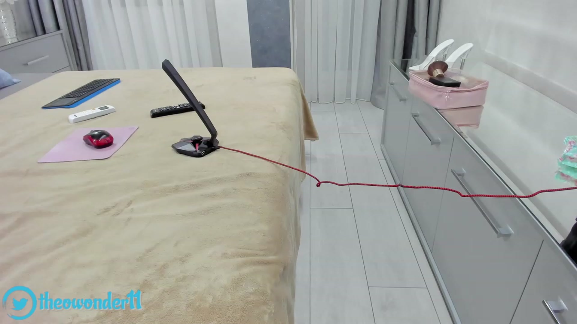 Gallery image thumbnail from Theowonder's myfreecams stream on, 07/28/2023, 11:13 image 13 of 20