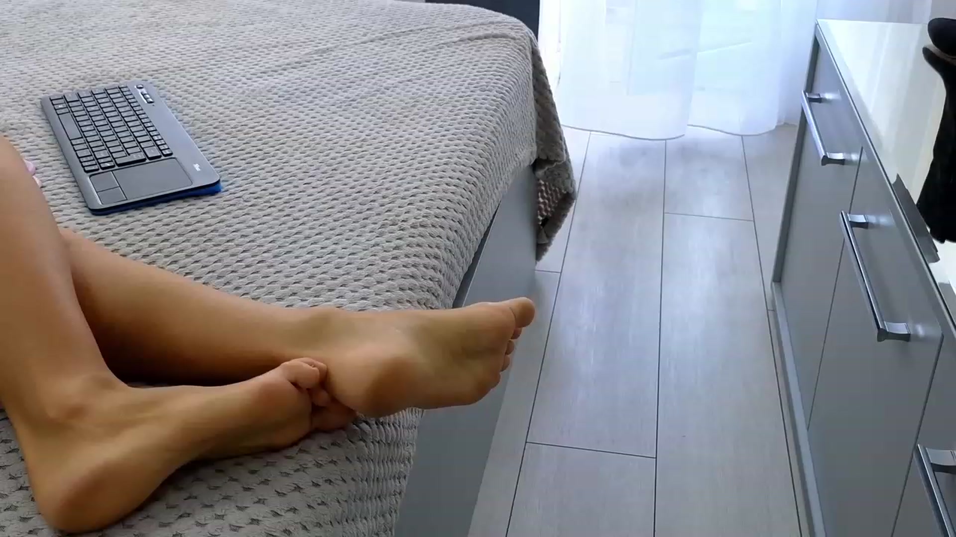 Gallery image thumbnail from Theowonder's myfreecams stream on, 10/09/2023, 09:02 image 4 of 20