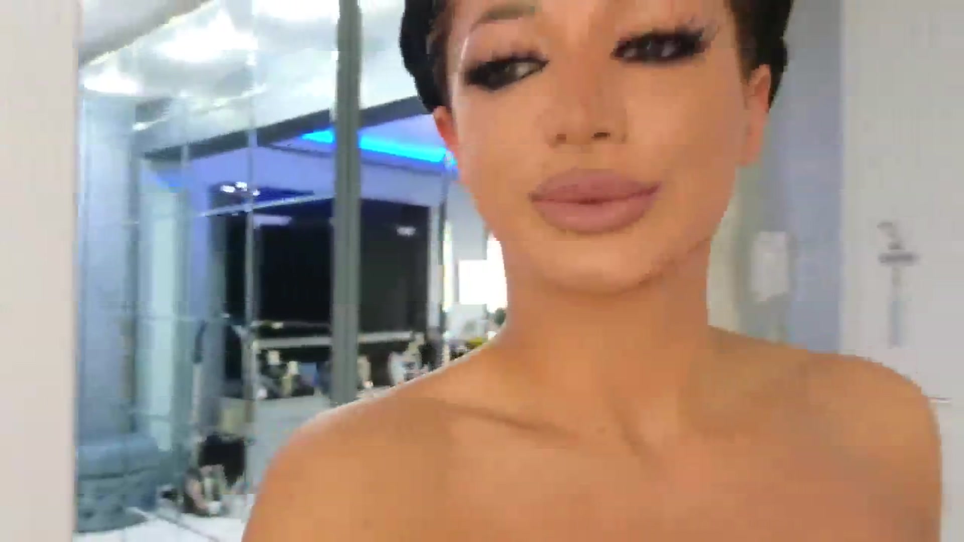 Gallery image thumbnail from Theowonder's myfreecams stream on, 03/11/2024, 10:59 image 11 of 20