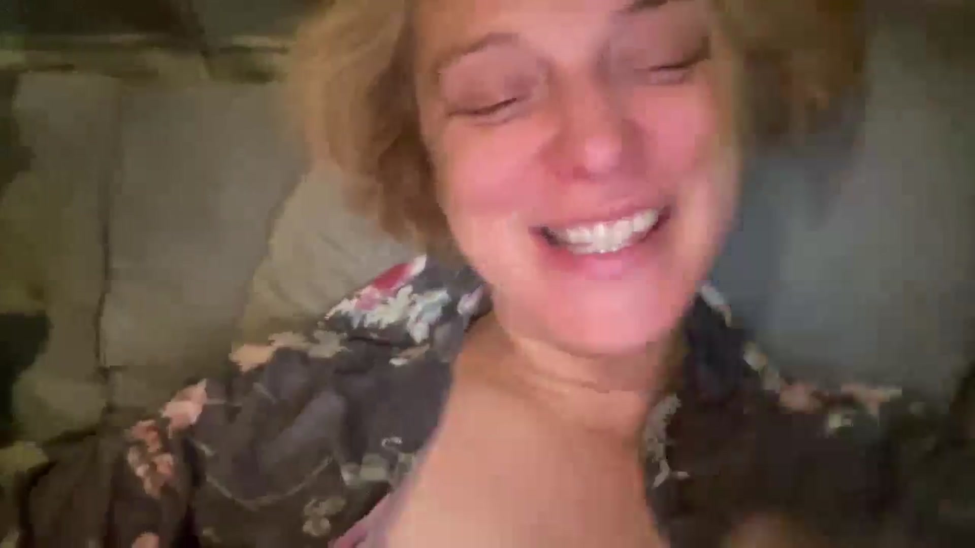 Gallery image thumbnail from Therapie's myfreecams stream on, 04/10/2025, 08:36 image 3 of 20