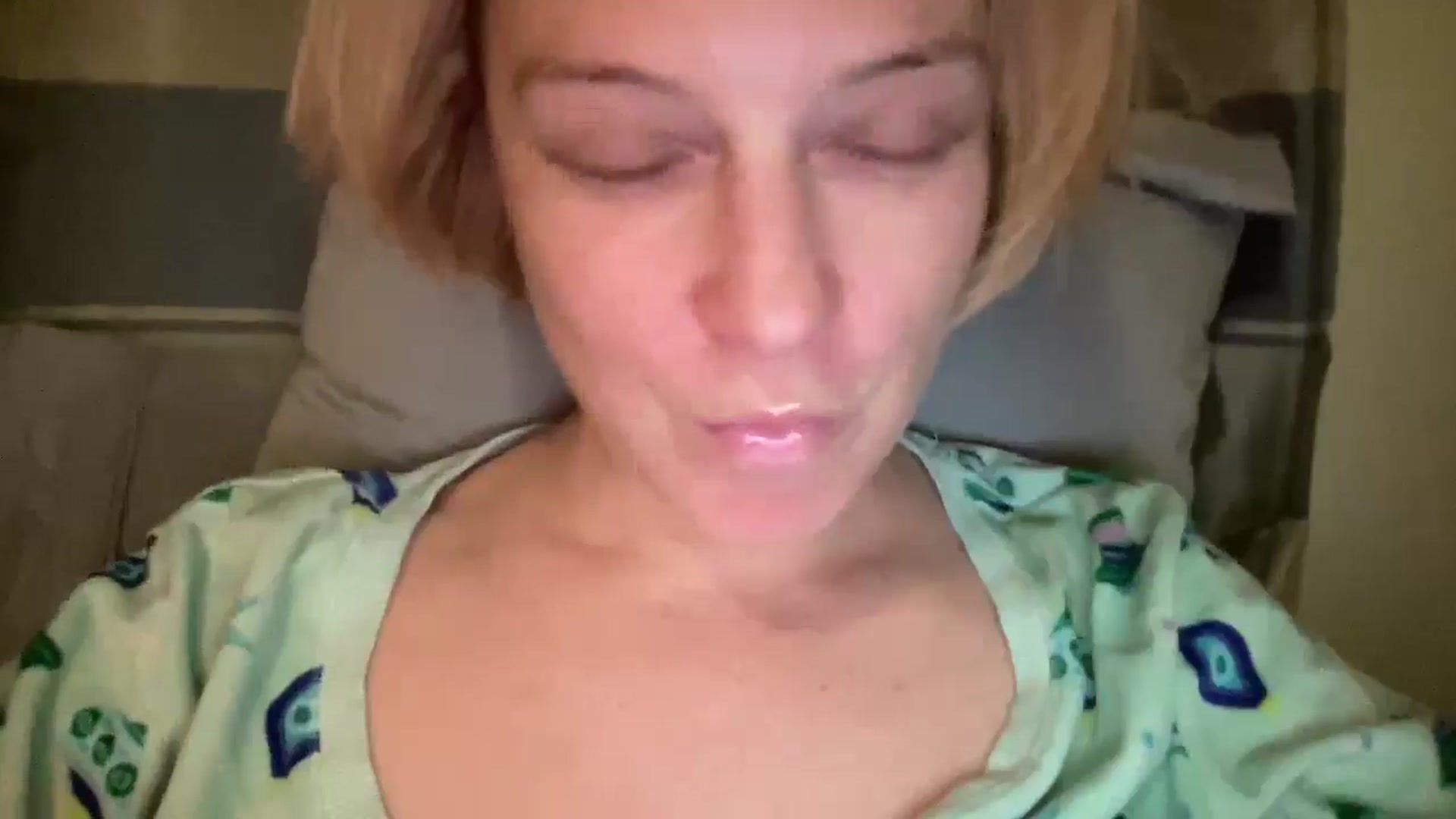 Gallery image thumbnail from Therapie's myfreecams stream on, 04/13/2025, 04:15 image 13 of 20
