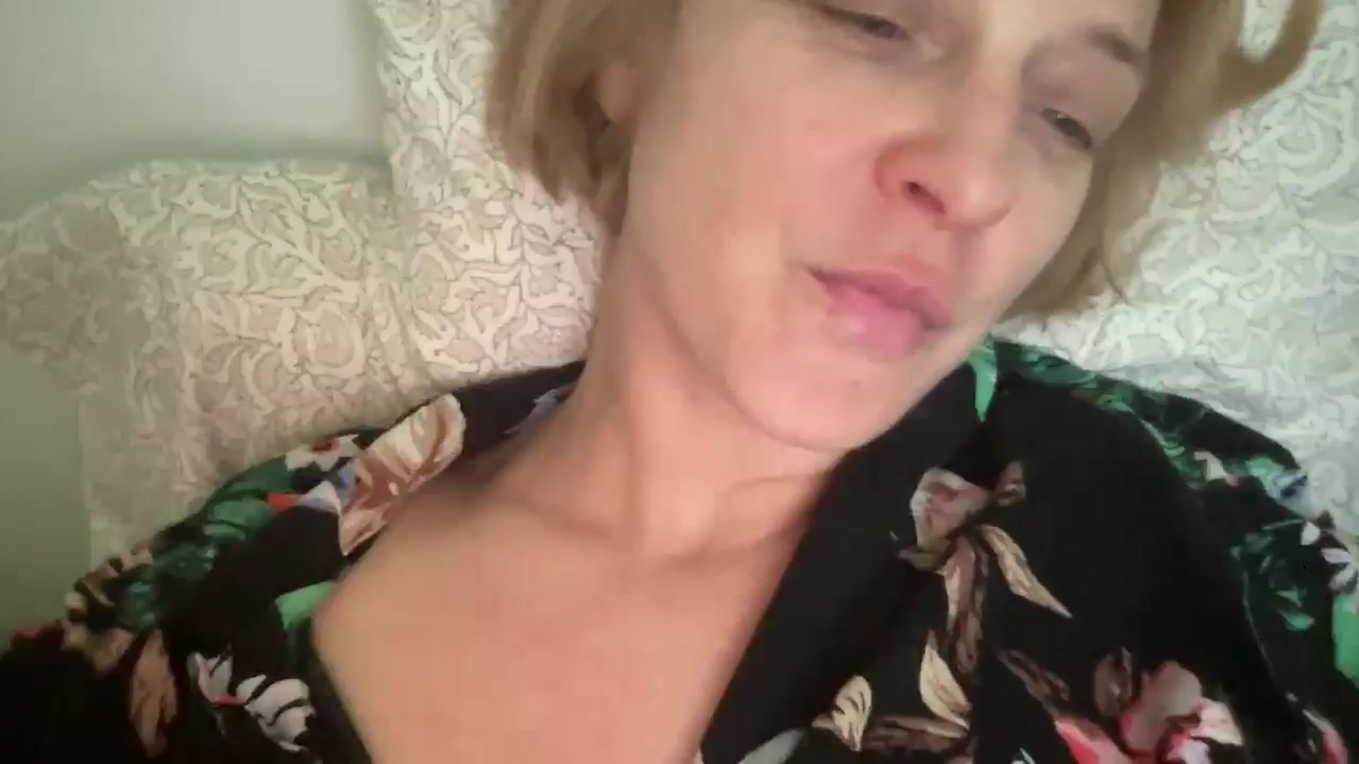 Gallery image thumbnail from Therapie's myfreecams stream on, 04/16/2025, 19:57 image 3 of 20