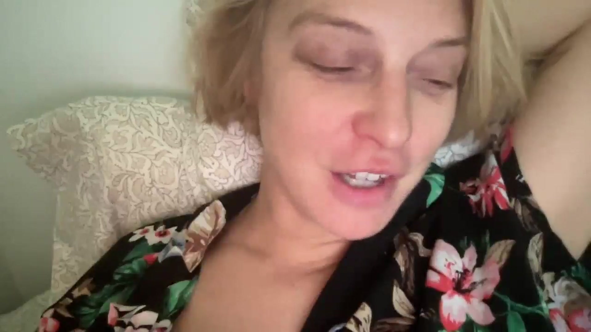 Gallery image thumbnail from Therapie's myfreecams stream on, 04/16/2025, 19:57 image 2 of 20