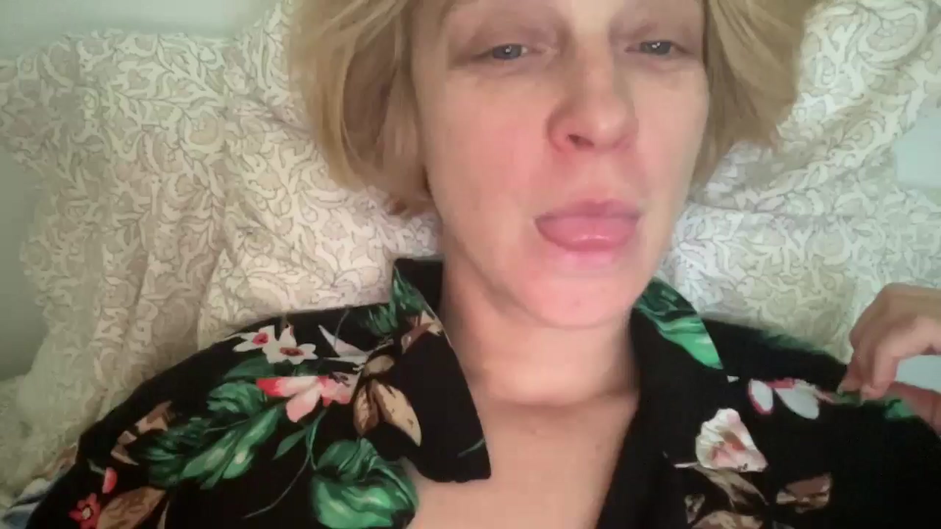 Gallery image thumbnail from Therapie's myfreecams stream on, 04/16/2025, 19:57 image 11 of 20