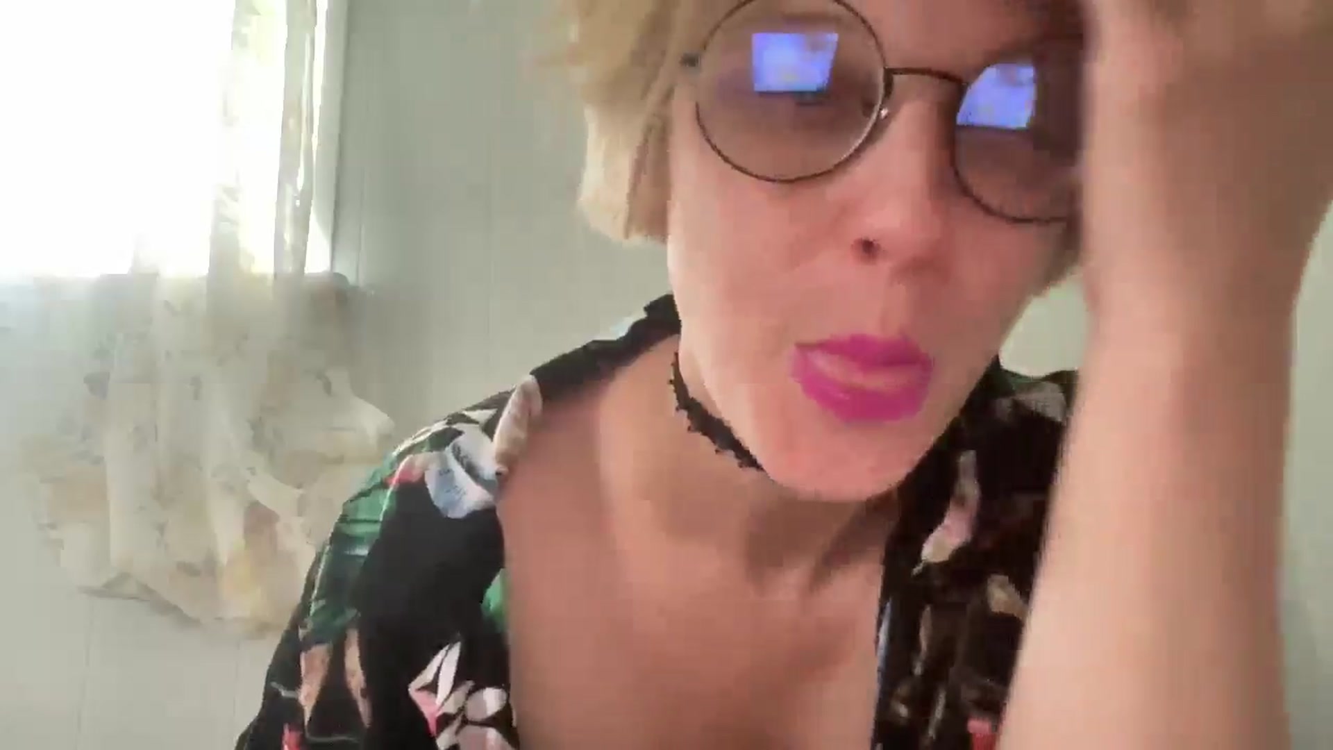 Gallery image thumbnail from Therapie's myfreecams stream on, 05/03/2025, 15:08 image 2 of 20
