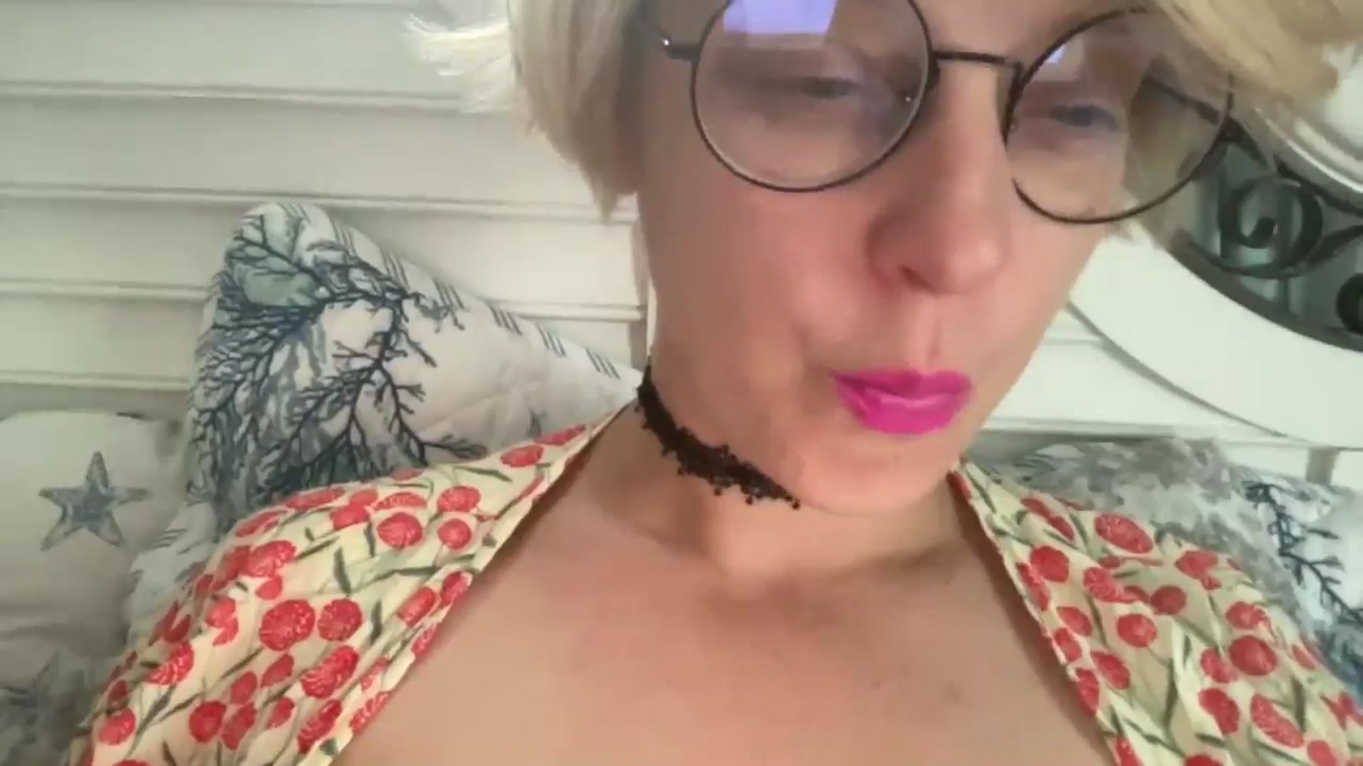 Gallery image thumbnail from Therapie's myfreecams stream on, 05/06/2025, 15:55 image 17 of 20