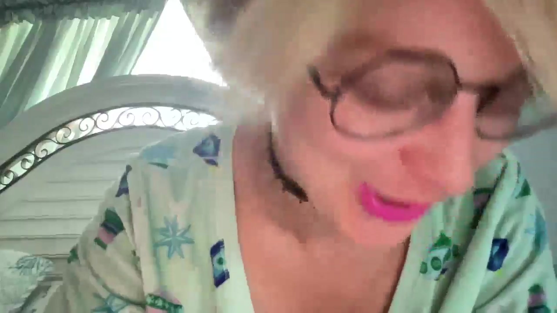 Gallery image thumbnail from Therapie's myfreecams stream on, 05/07/2025, 17:46 image 12 of 20