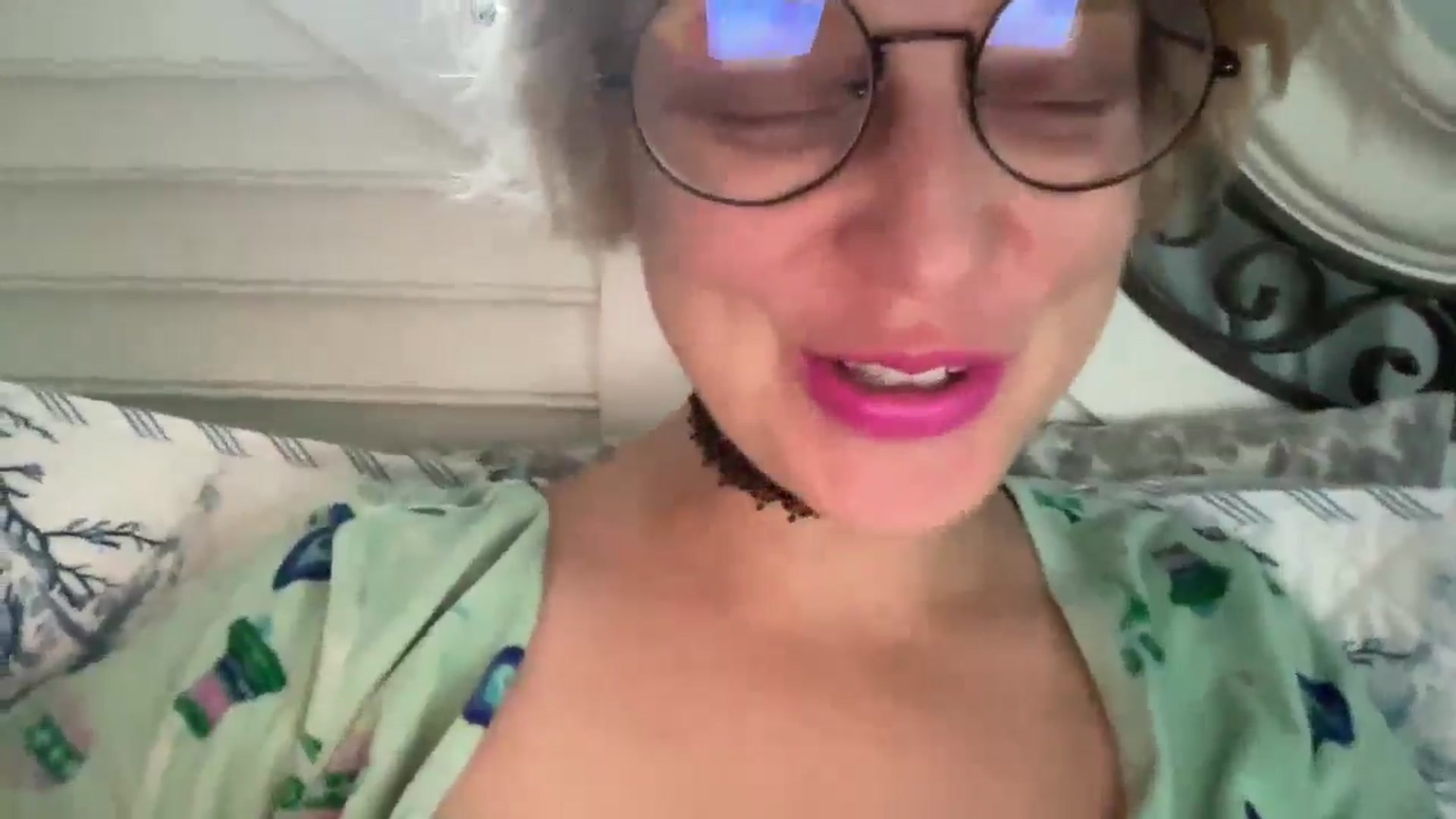 Gallery image thumbnail from Therapie's myfreecams stream on, 05/07/2025, 17:46 image 8 of 20