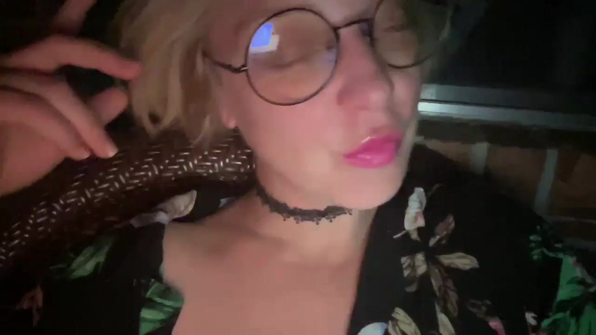 Gallery image thumbnail from Therapie's myfreecams stream on, 05/19/2025, 02:59 image 1 of 20