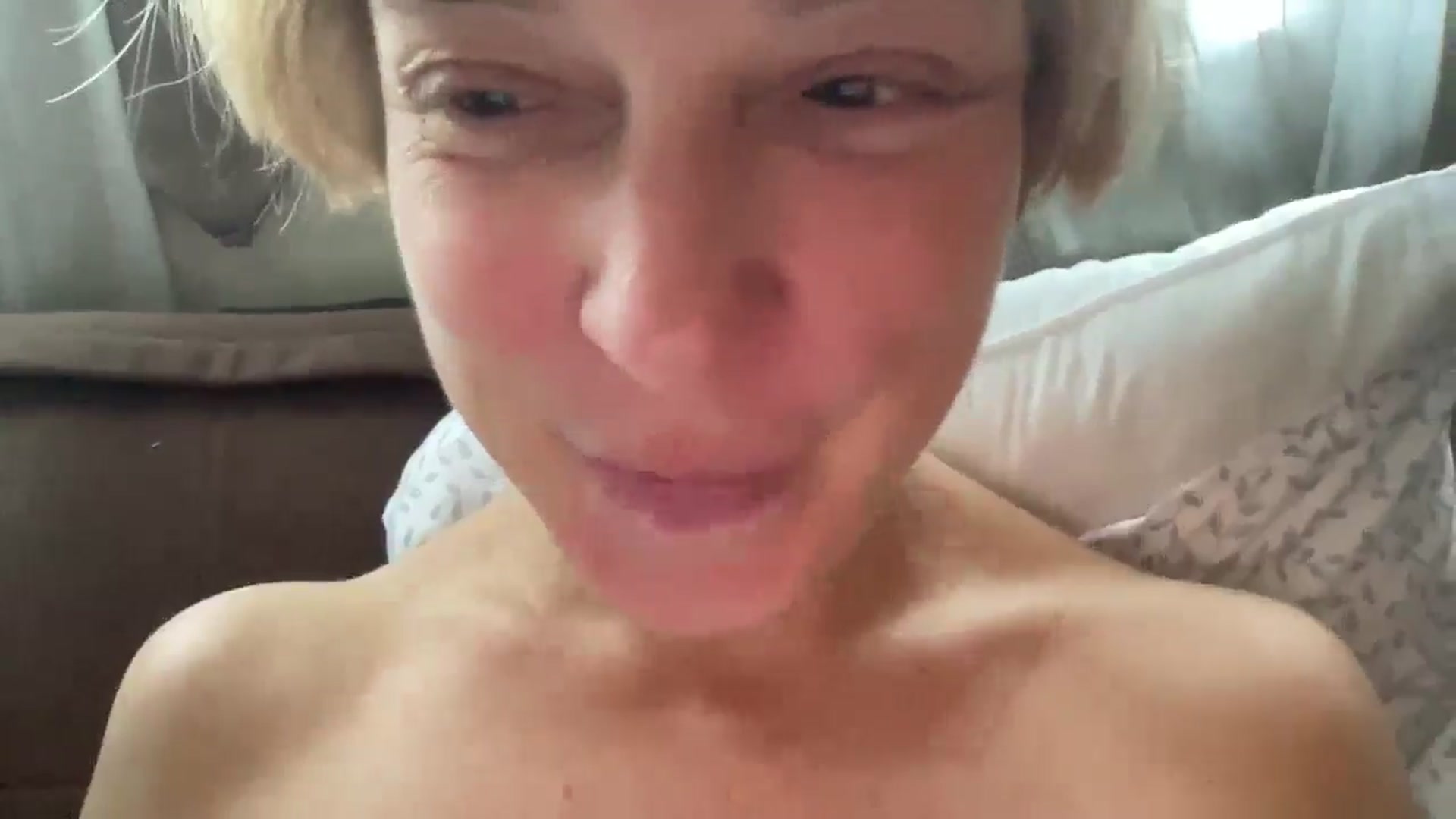 Gallery image thumbnail from Therapie's myfreecams stream on, 10/25/2025, 15:21 image 16 of 20