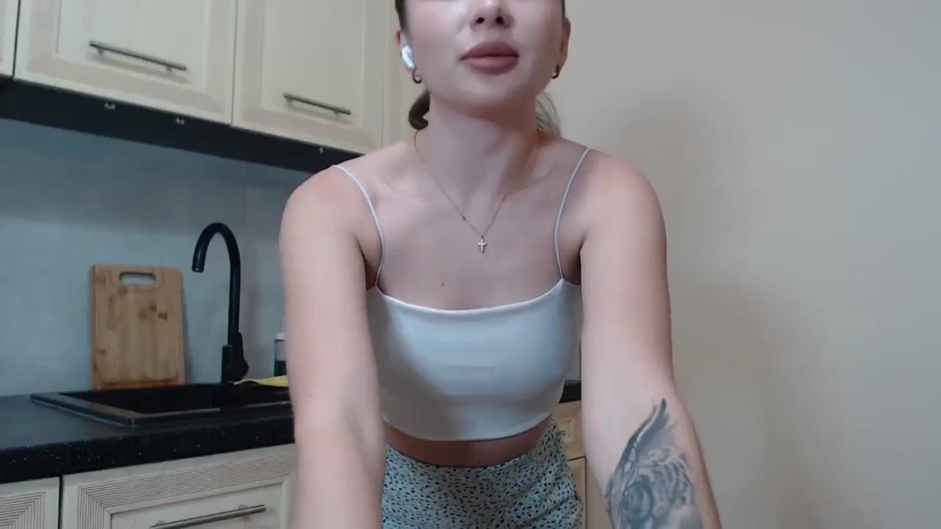 Gallery image thumbnail from Theresa7888's myfreecams stream on, 11/26/2023, 14:36 image 8 of 20