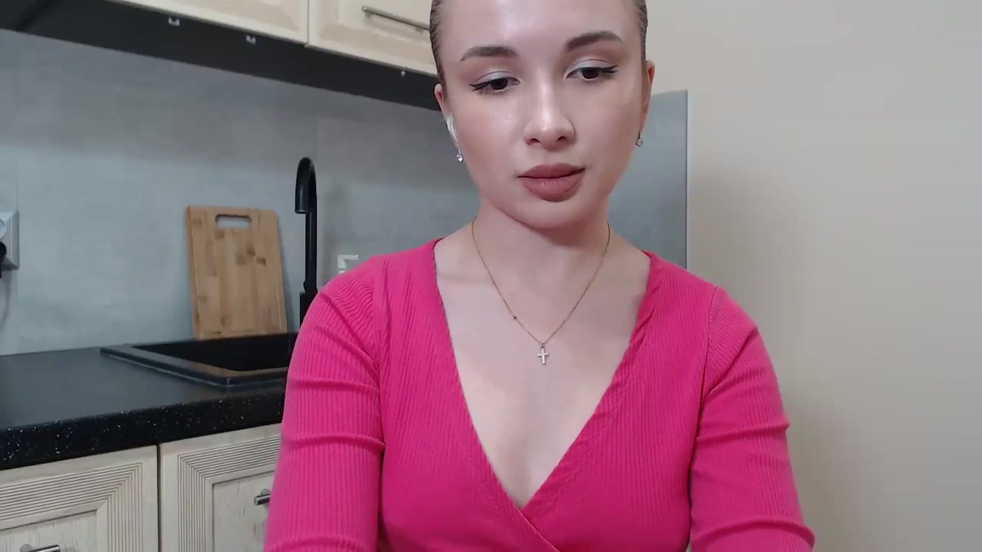 Gallery image thumbnail from Theresa7888's myfreecams stream on, 12/25/2023, 17:49 image 17 of 20