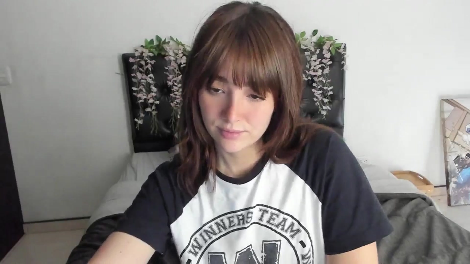 Gallery image thumbnail from Thewhitegirl's myfreecams stream on, 06/14/2025, 17:05 image 13 of 20